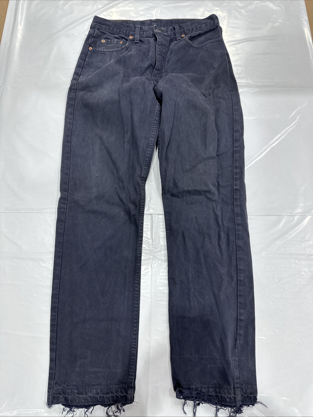 Levi’s 615 02 Jeans Men’s 33×32 Blue Denim Dark Wash Raw Hem Straight Leg CEB600
