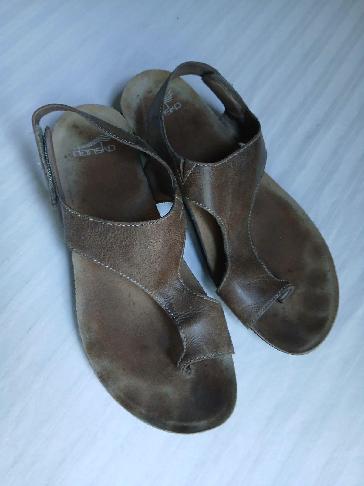 Dansko Sandals 41 Reece Loop Toe Cushioned Comfort Casual Leather Cork Beach