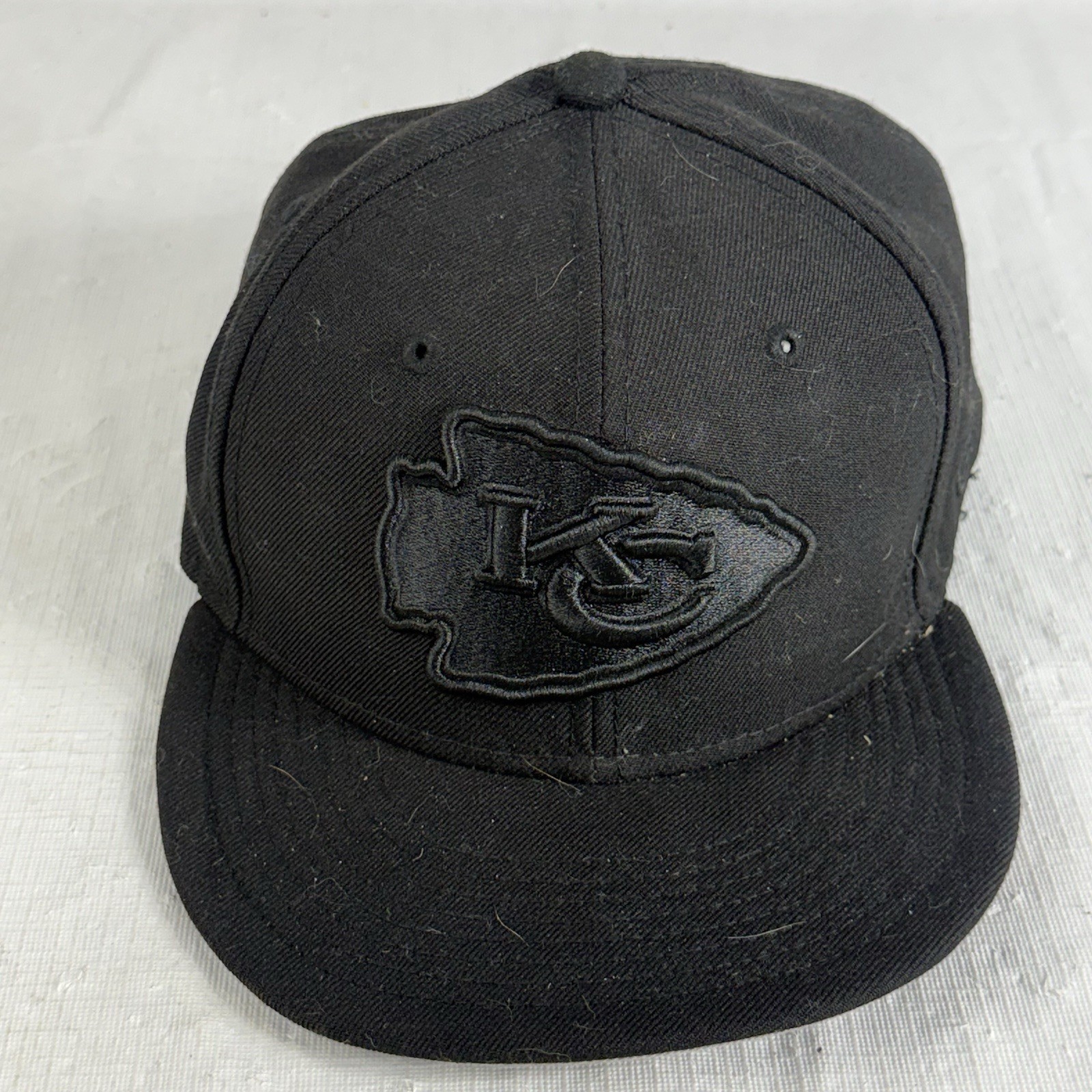 Kansas City Chiefs New Era 59Fifty LP Fitted Hat Cap Size 7 3/8 Black On Black