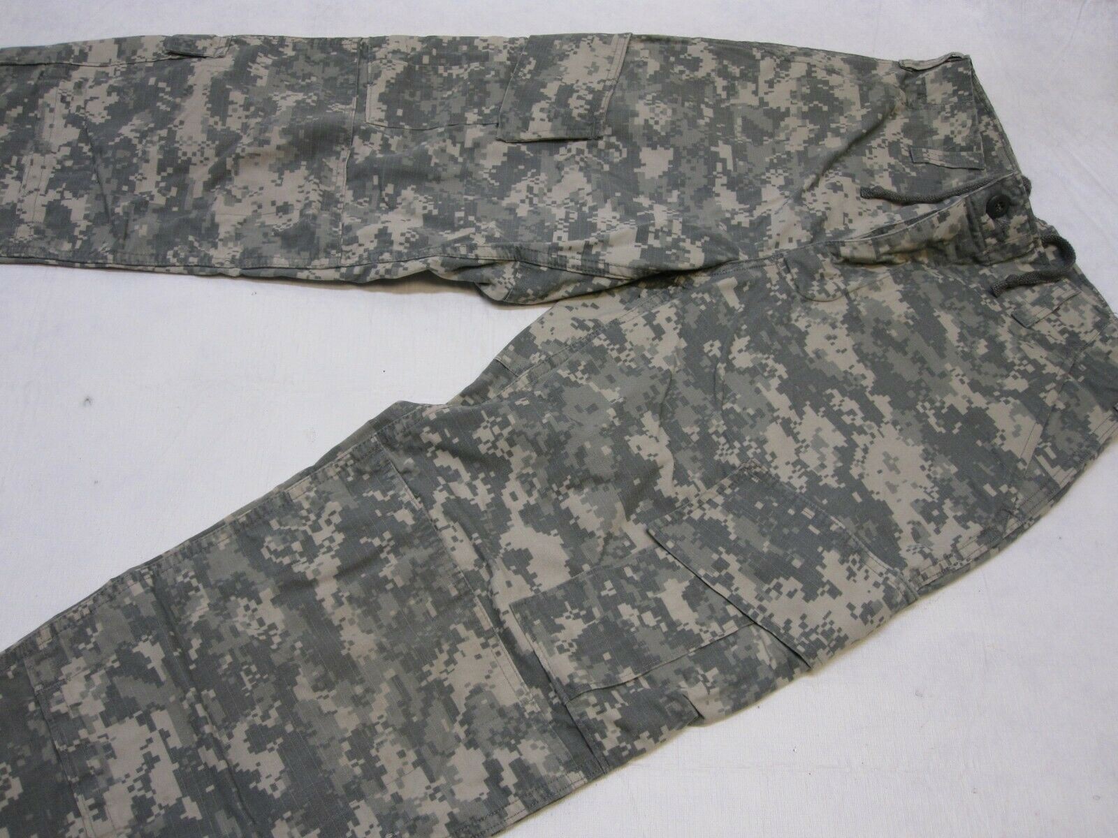 USGI ARMY ISSUE ACU DIGITAL COMBAT UNIFORM PANTS 50/50 COTTON/NYLON BOTTOMS USED