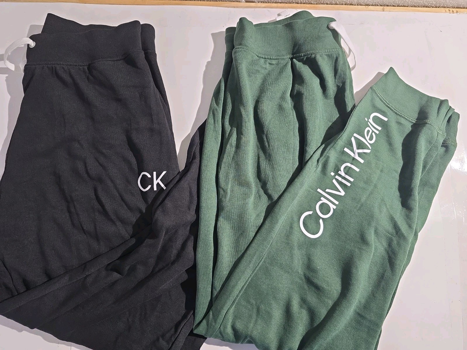 Calvin Klein Women’s 2 Pack French Terry Jogger Pant with Pockets Small NWOT