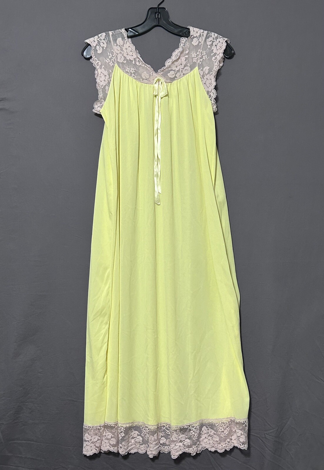Radcliffe Nightgown Vintage Medium Yellow Beige Lace Trim