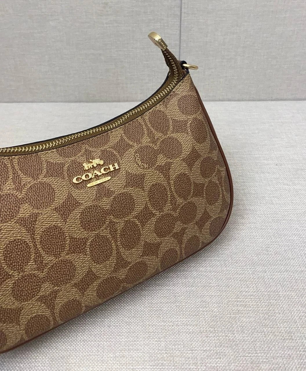 NWT Coach CV933 Teri Shoulder Bag In Signature Canvas Brown New Free Shipping