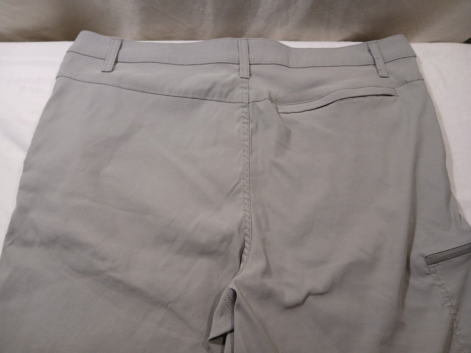 Weatherproof Hike/Casual Zipper Cargo Shorts 40×11 Color Gray 95%Nylon/5%Spandex