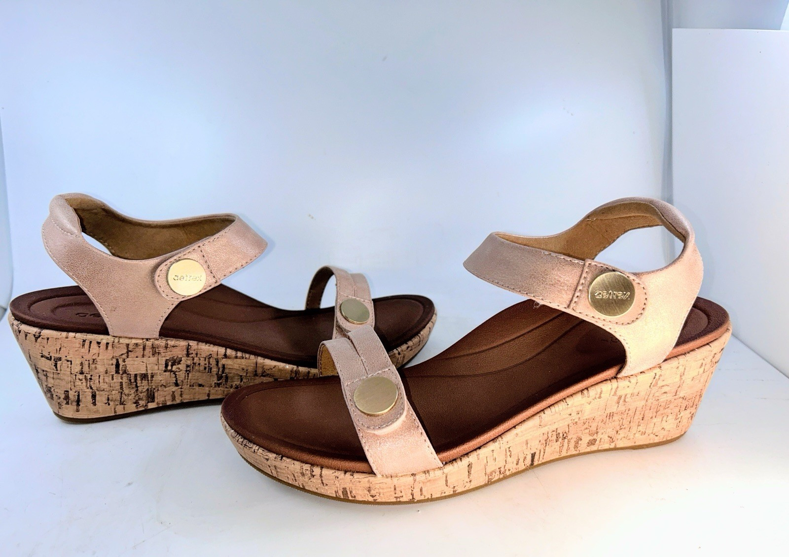 NEW Aetrex Livia Quarter Strap Wedge Orthopedic Sandal in Blush Size 10,5 11 Box