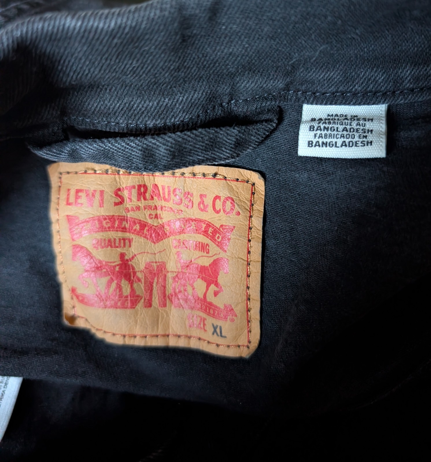 Levi Strauss & Co. Black Trucker Denim Jacket Men’s XL 42″ Chest Pockets