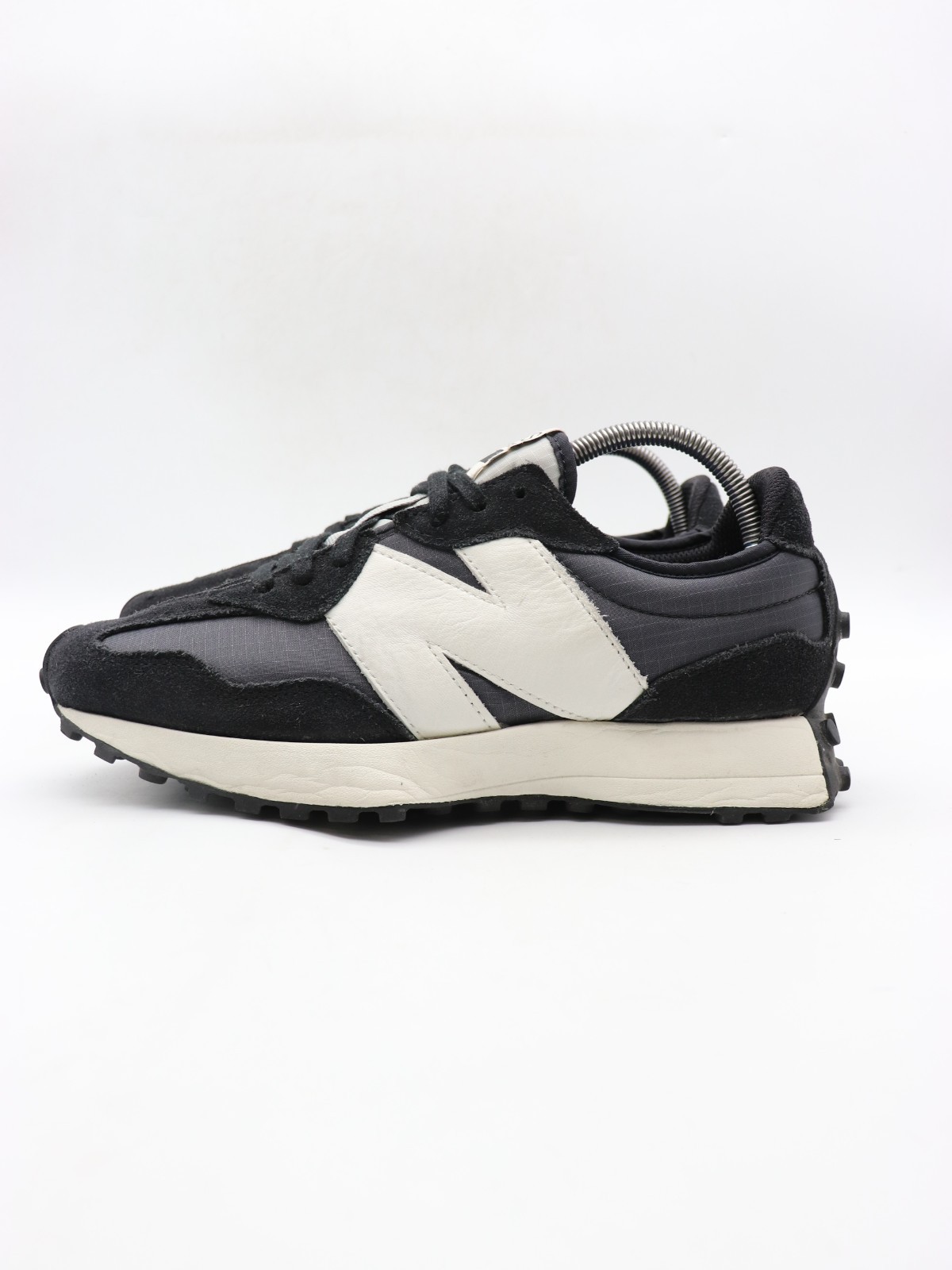 New Balance 327 Figs Men’s Size 8.5 D Black White Athletic Sneakers U327FB