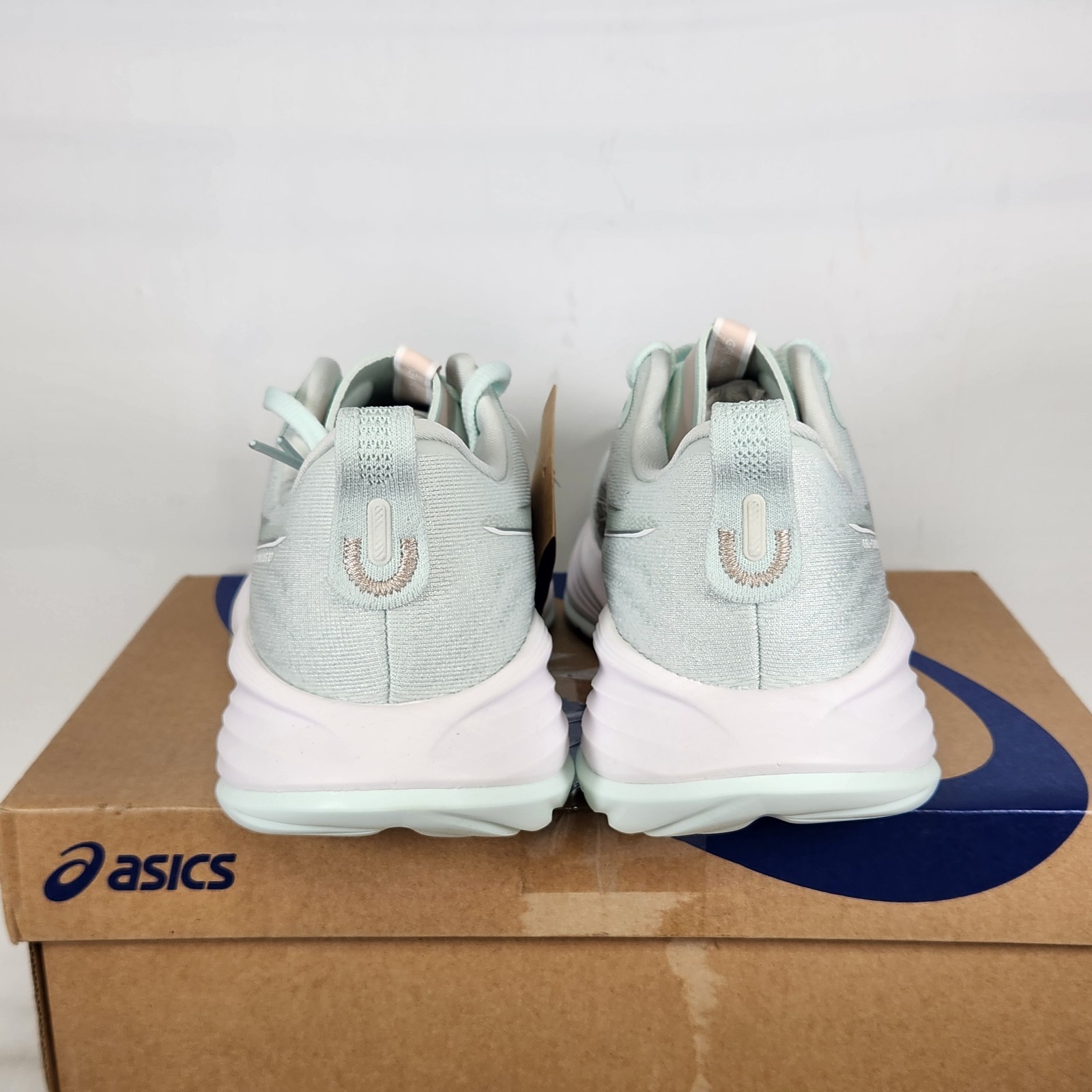 Size 8.5 – ASICS Gel-Cumulus 27 – Pure Aqua / White – Womens