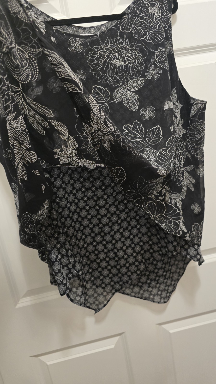 Avenue Beautiful Layered Sleevless Blouse Tunic Plus Size 22/24 Black and Grey
