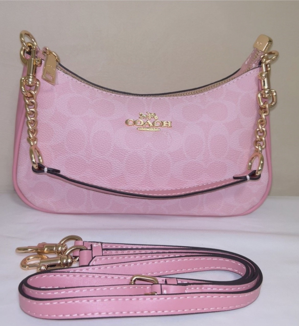 COACH Powder Pink Teri Shoulder Bag CV933 Brand New 💕