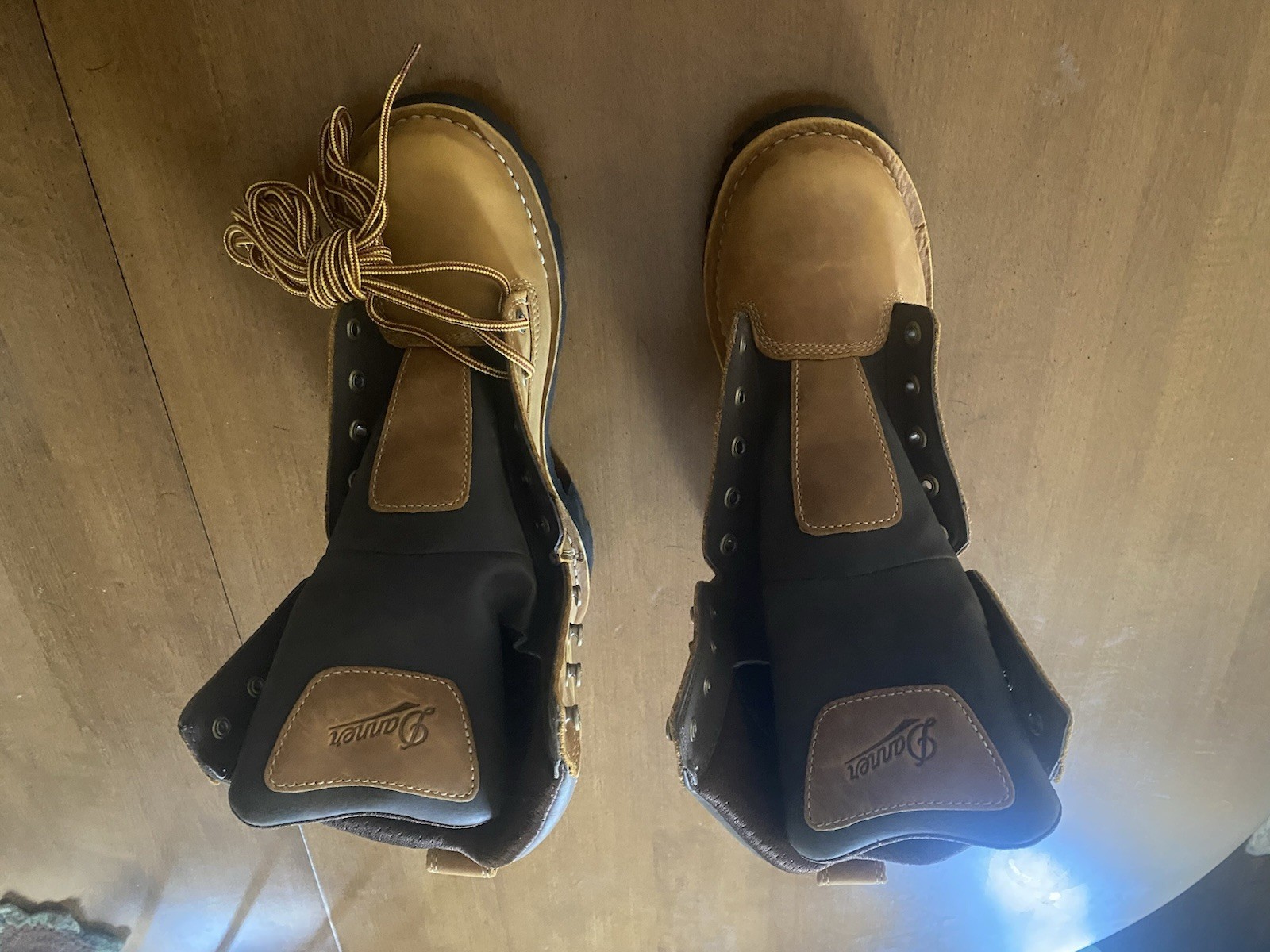 Danner Quarry Size 10.5 EE USA 8″ Leather Work Boot, Soft Toe, Brown