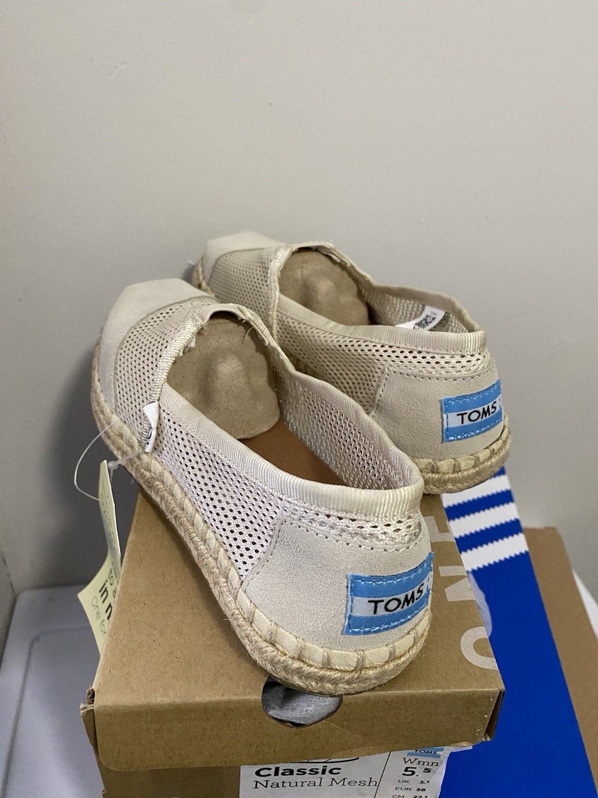 TOMS Women’s Beige Mesh Slip-On Flats Round Toe Breathable Casual US 5.5