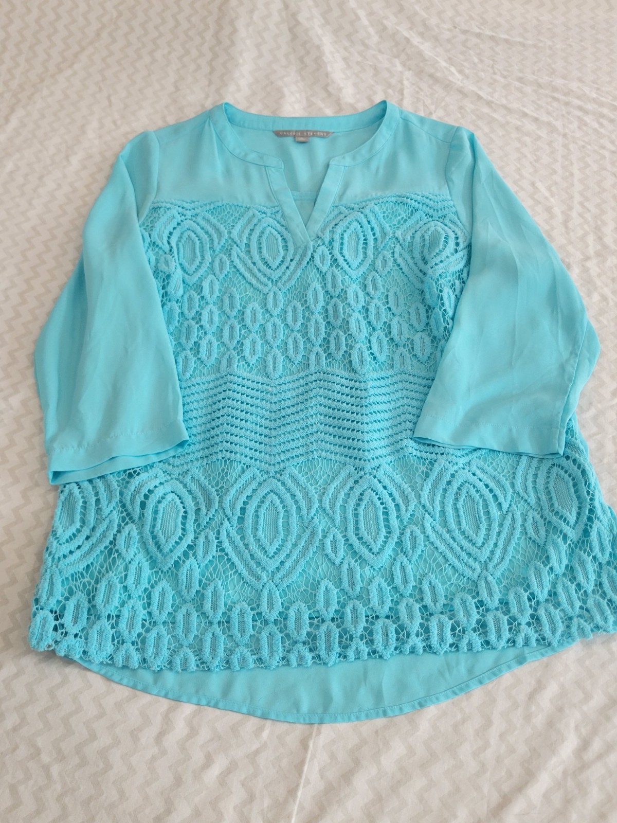Valerie Stevens Embroidered Lace Turquoise V Neck 3/4 Sleeve Crochet Breezy top