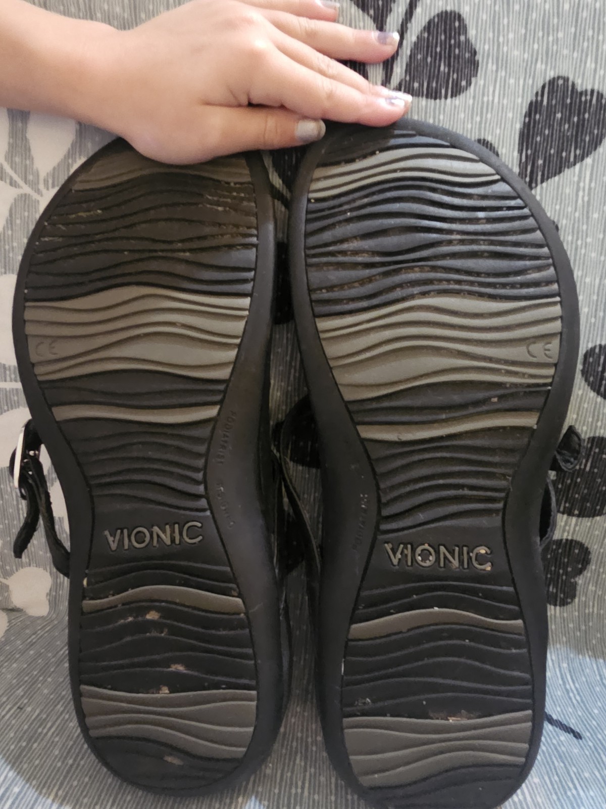 Vionic Women’s Black Thong Buckle Sandals US 6 Standard Leather Upper