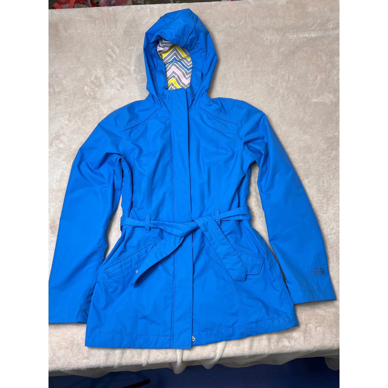 The North Face HyVent Rain Jacket Womens Small Blue Excellent Belted Hooded Coat