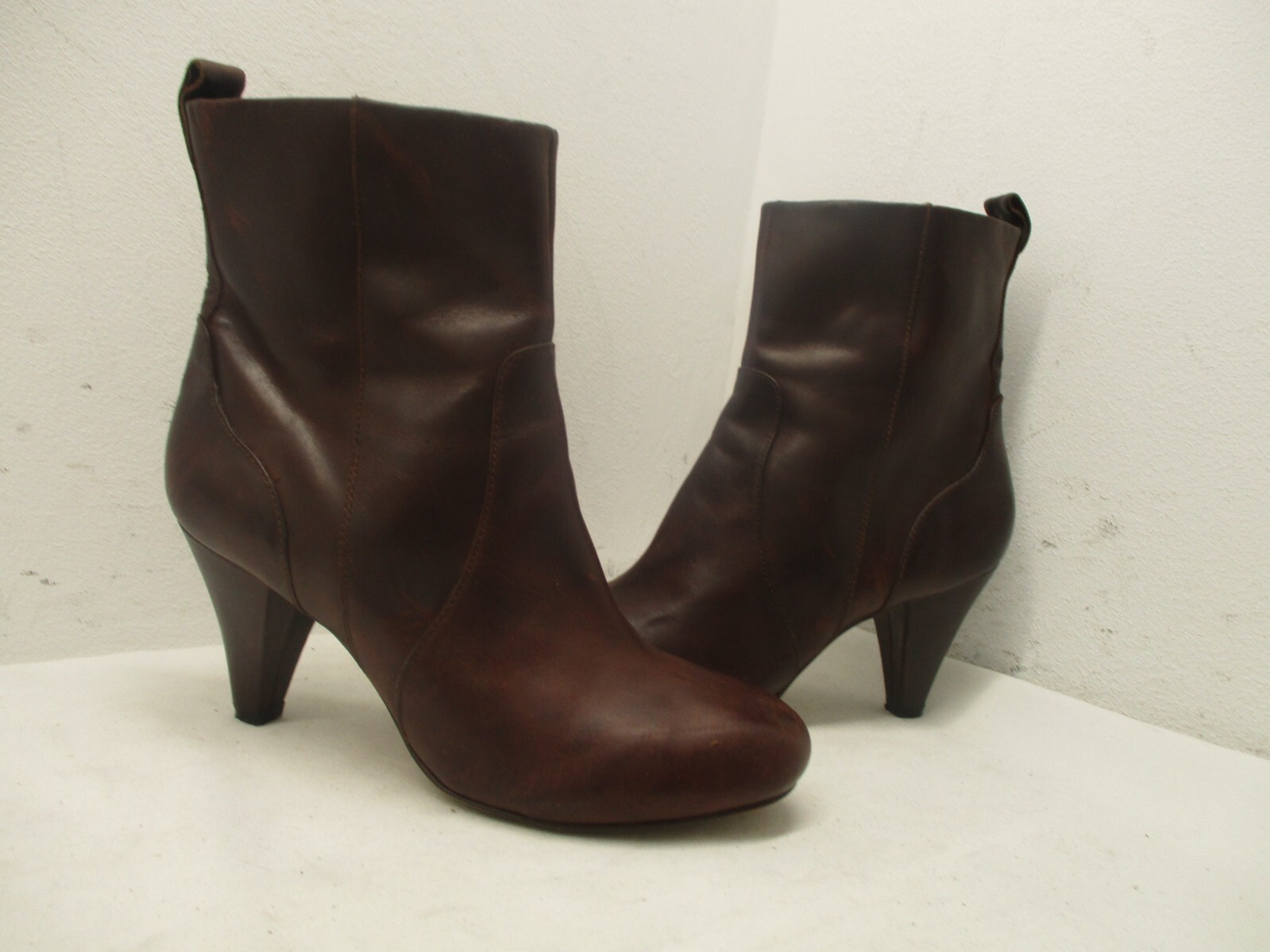 Clarks Indigo Brown Leather Zip Ankle Boots Womens Size 7 M Style 33082