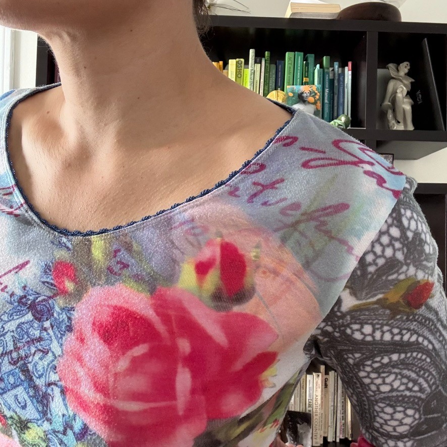 Y2k Yukiko Multicoloured floral print graphic top with 3/4 sleeves sz. m fairy