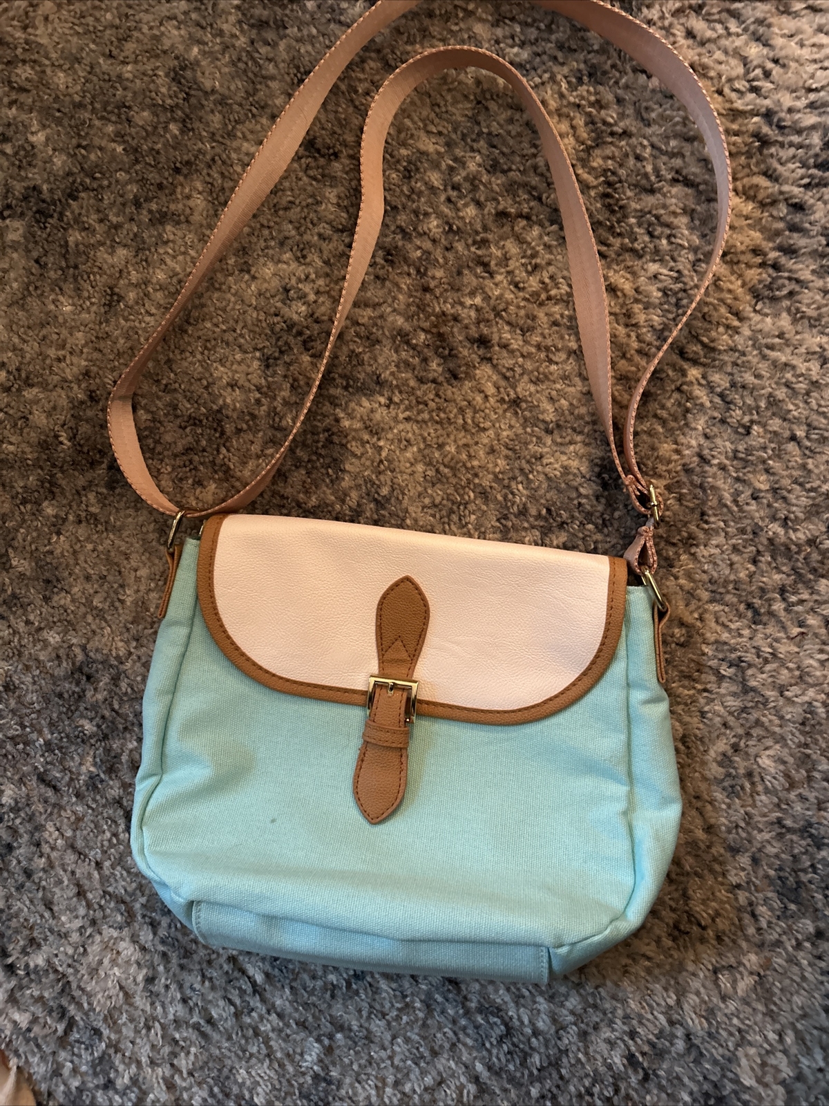 AVON EVERYDAY CANVAS MESSENGER BAG. Blue/cream. 10x7x3