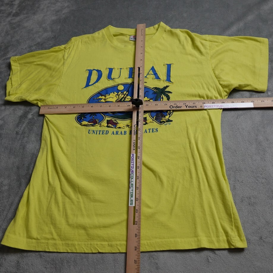 Dubai United Arab Emirates AST Graphic T-Shirt Men’s XL Yellow Puffy 3D Art Tee