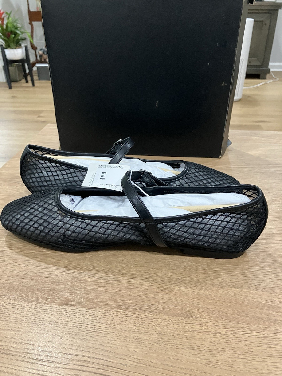 Gap Women’s Synthetic Mesh Mary Jane Flat Shoes Size 10 NWT