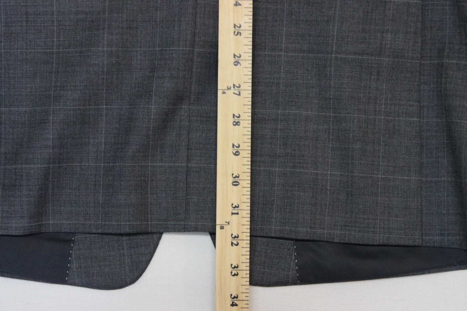 Tommy Hilfiger Blazer Jacket Men’s Size 44L Gray Windowpane Check 2-Button