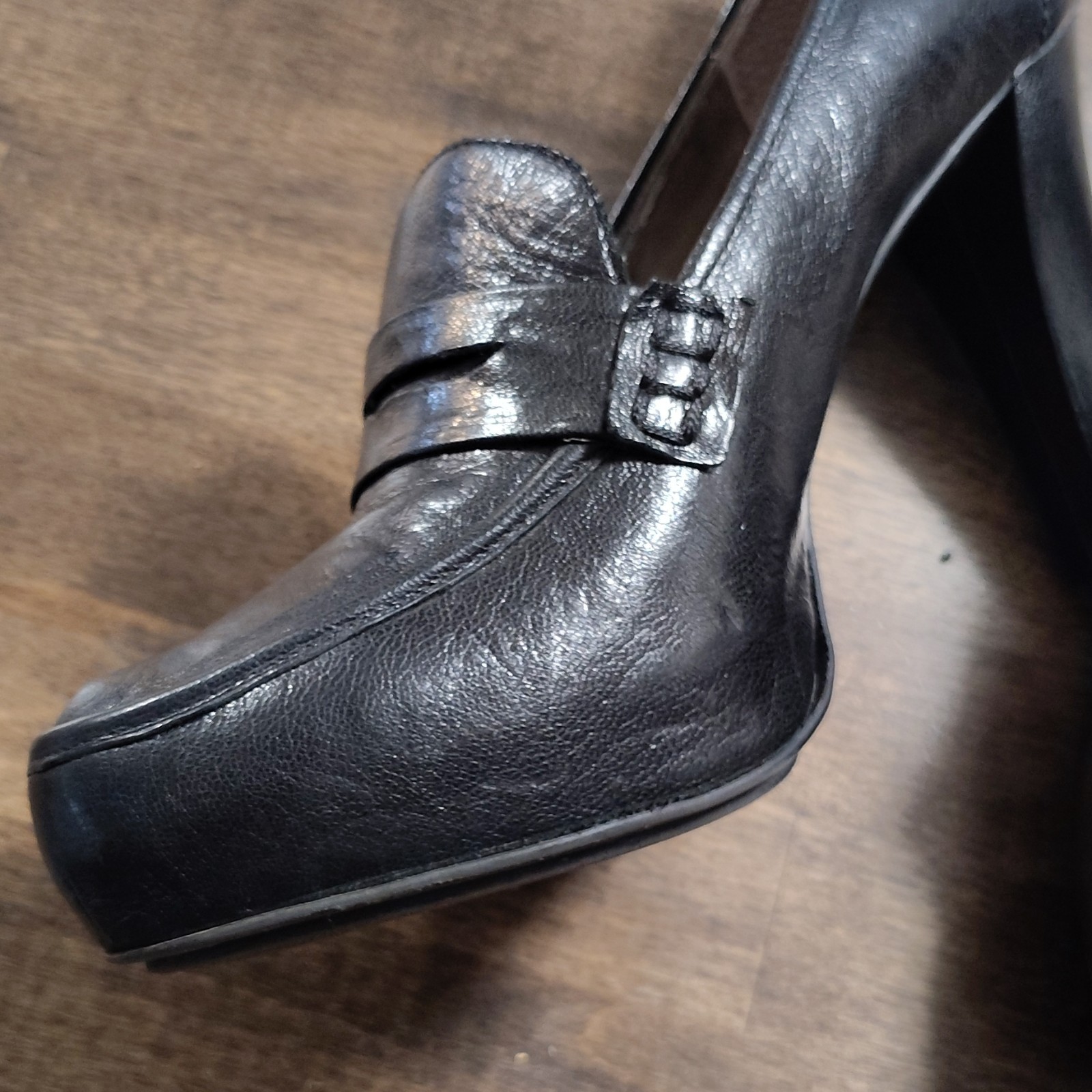 me Too Black Leather Platform Almond Toe Slip On Block Heel Loafers Womens 12M