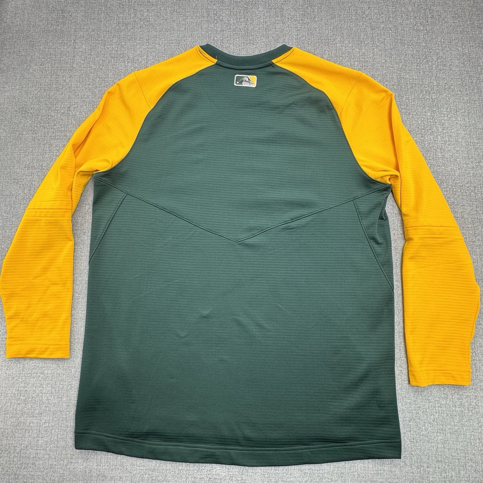 Nike Oakland Athletics MLB Dri-Fit Pullover Long Sleeve Shirt Men’s Large Green