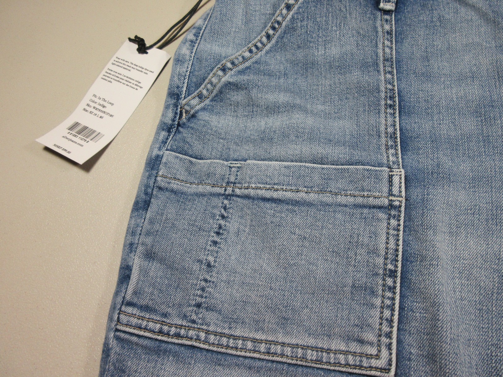 Silver Jeans womens light wash ankle slim mid rise In the Loop 18 NWT