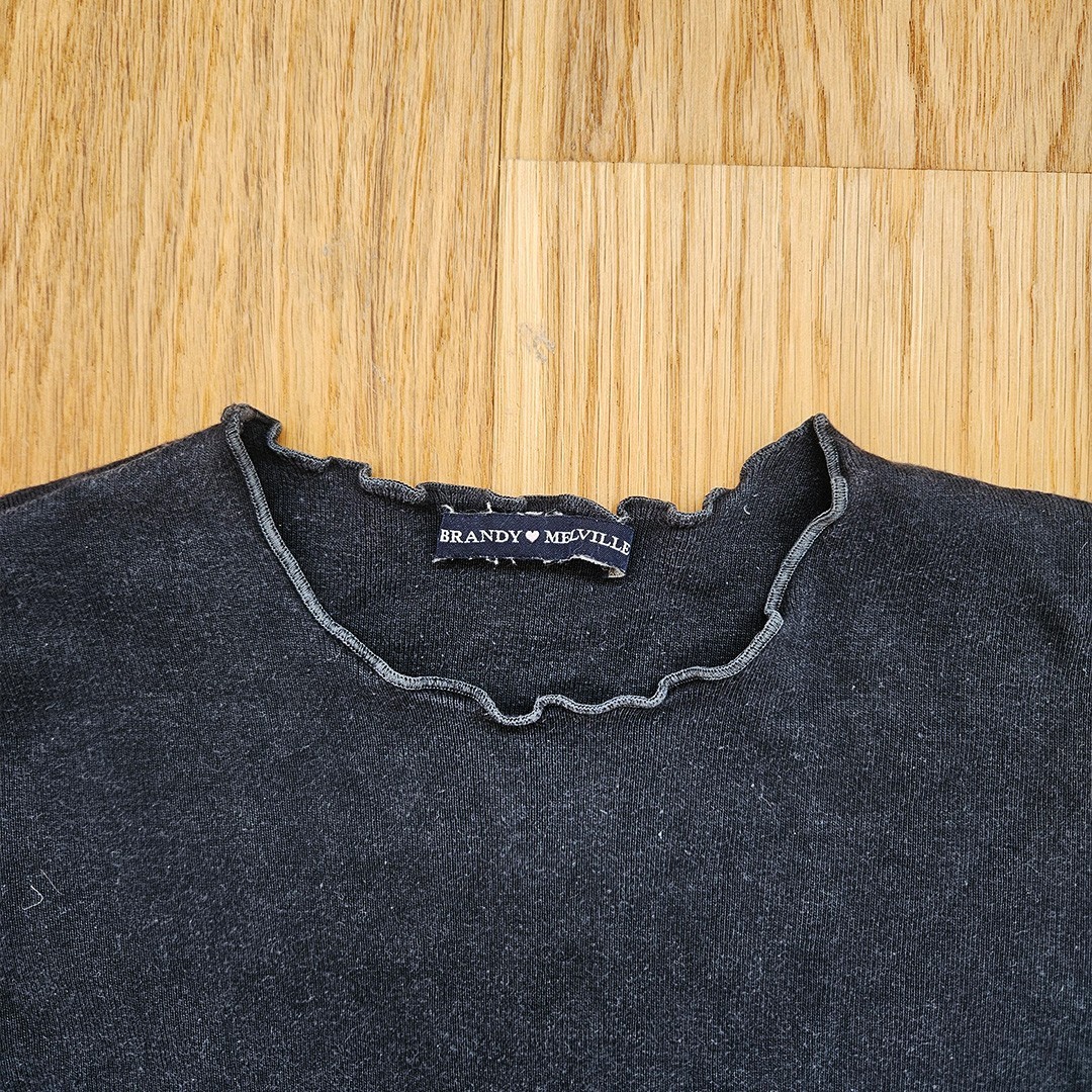 Brandy Melville Black Cropped Baby Tee Lettuce Hem Short Sleeve XS S Y2K Cotton