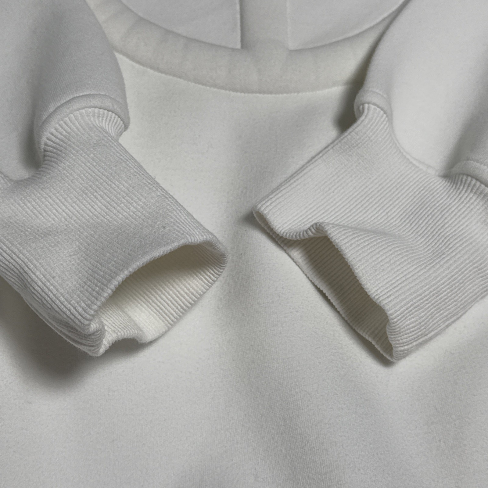 Telfar Telly Mockneck Sweatshirt in White Size XL