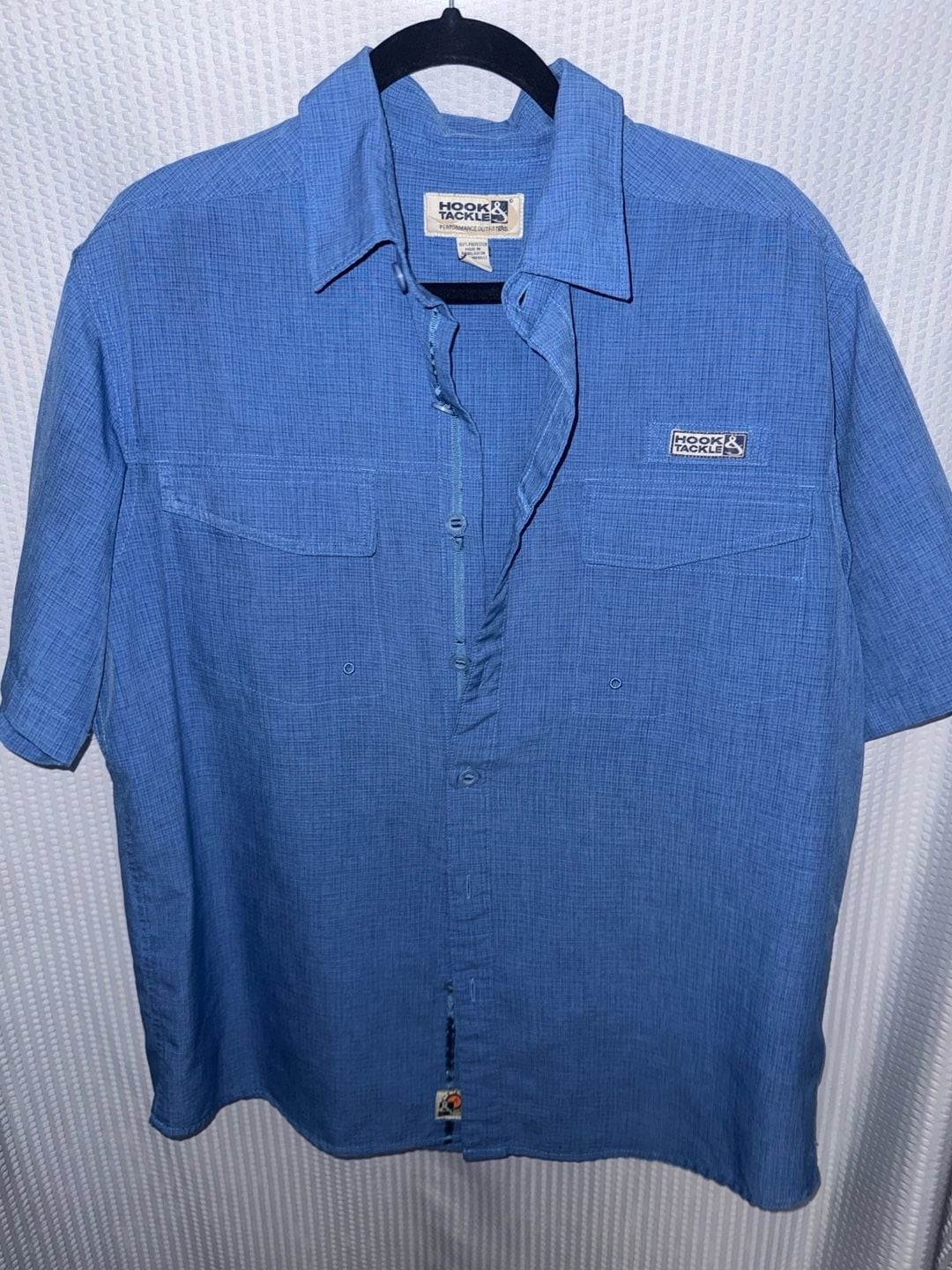 Hook & Tackle Men’s Performance Outfitters Short-Sleeve Vented Fishing Shirt