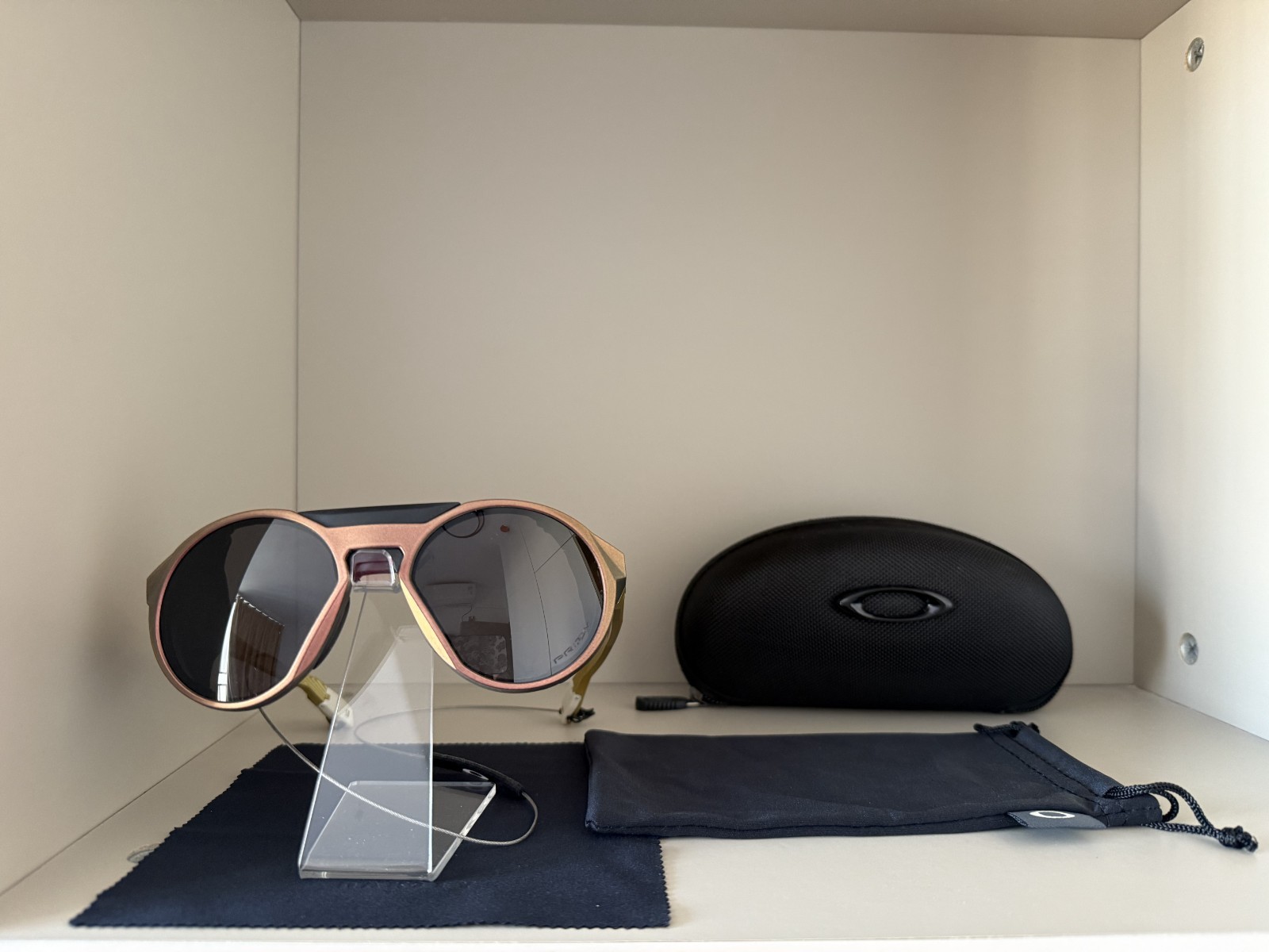 Oakley Clifden OO9440 PRIZM Sunglass Black LensMatte Gradient Frames