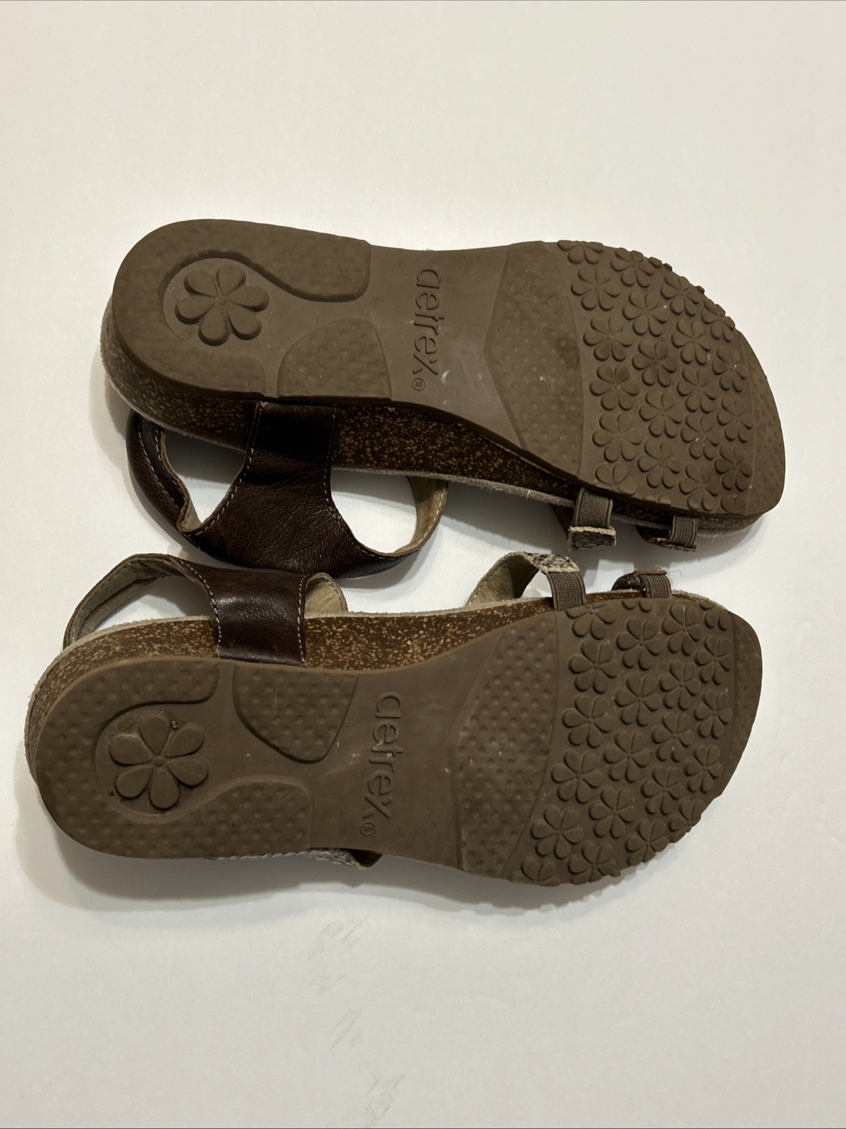 Aetrex Georgia Leather Wedge Toe Loop Sandals Size 6.5 Slingback Brown Multicolo
