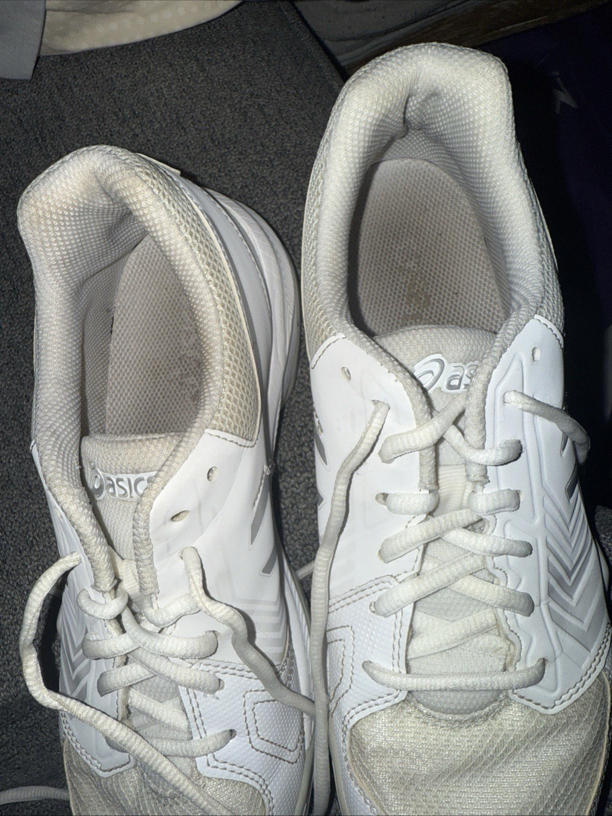 ASICS Size 9 White Gel Dedicate Pre Own Tennis Shoes