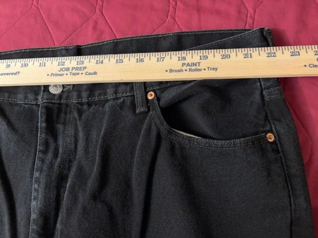 Levi’s 550 * Mens Black Denim Jeans * size 44 x 29 *