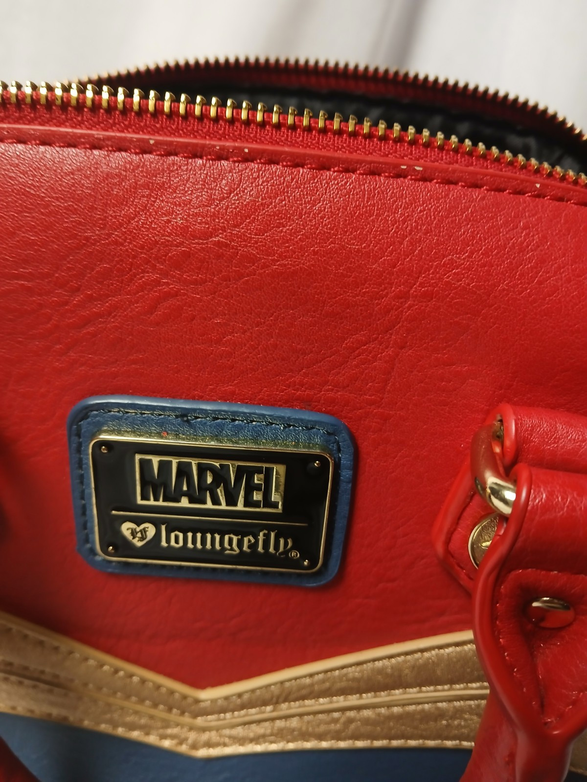 Loungefly Captain Marvel Crossbody Bag, Check Photos & Description