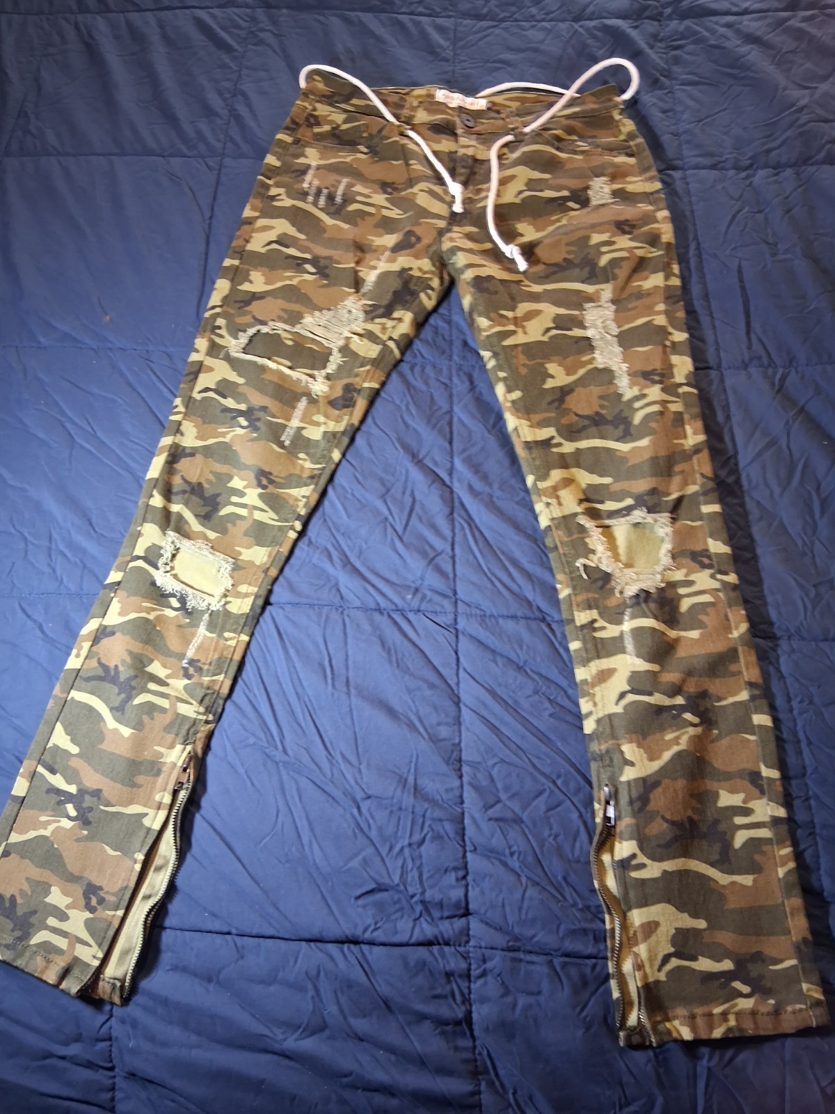 Seize And Desist Camo Jeans 32×32 Straight Leg Distressed Zip Ankle Skate Grunge