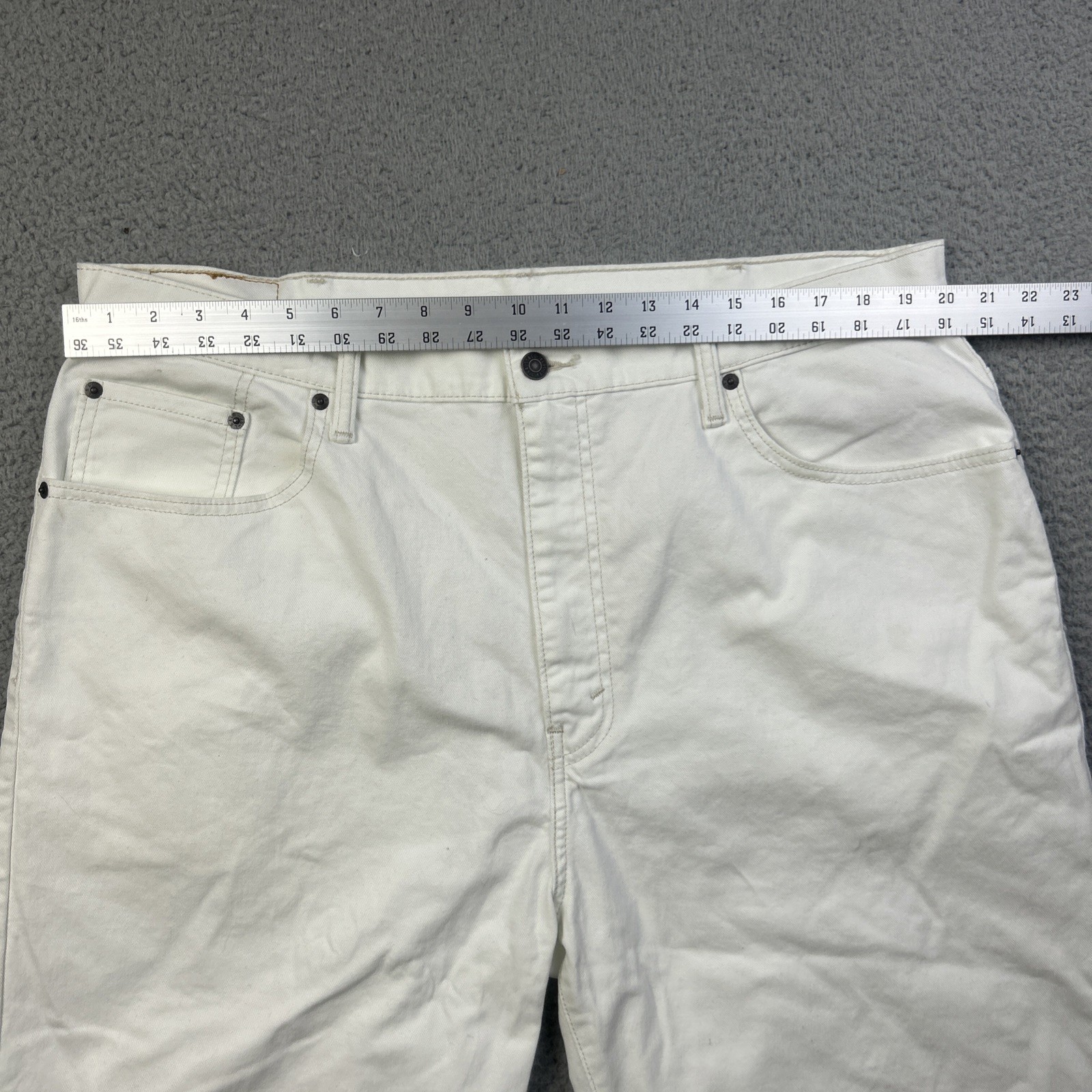 Levi’s Shorts 569 Mens Size 40 White Cotton Casual Zip