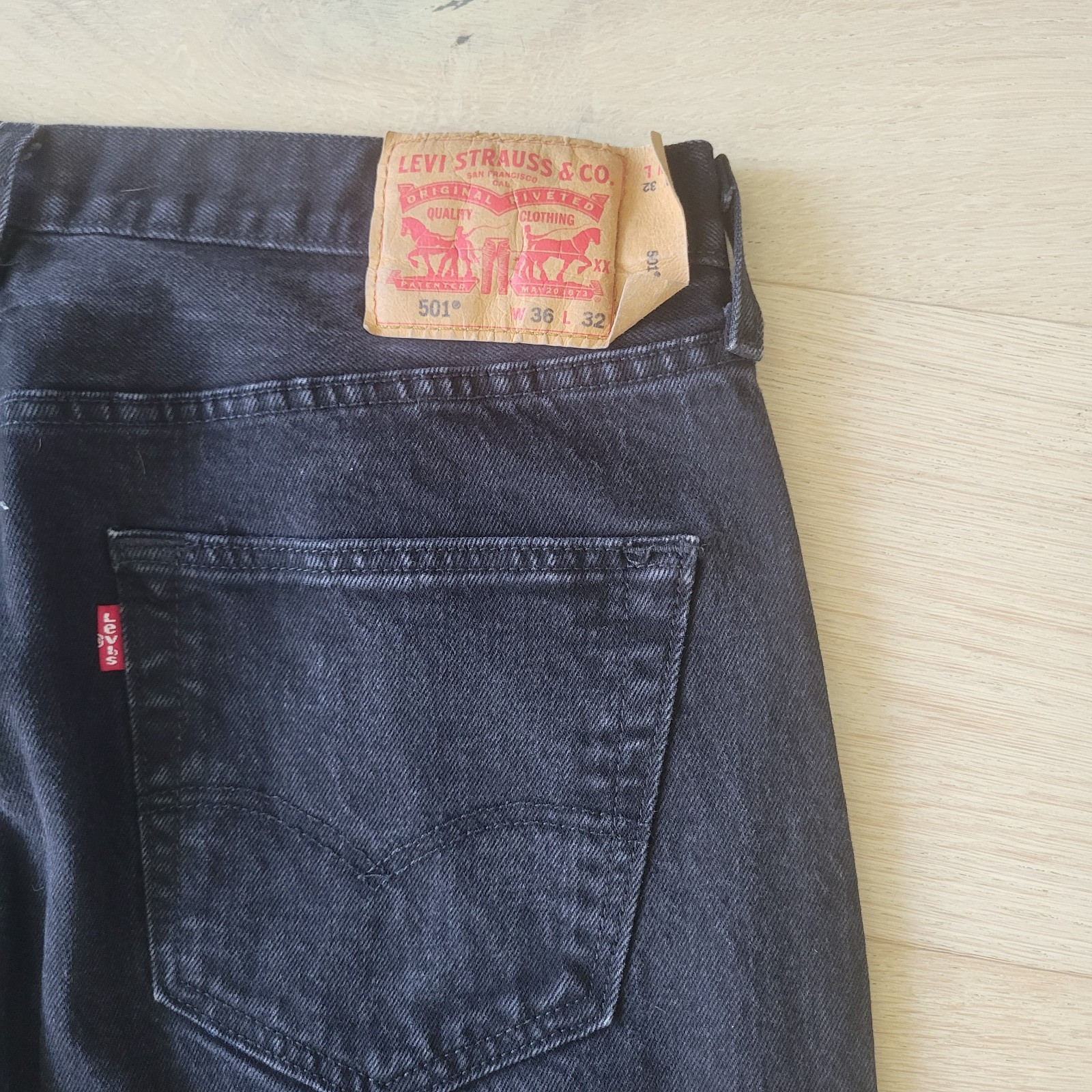 Levi’s 501 Original Fit Jeans Men’s 36×32 Black Wash Straight Leg Classic Denim
