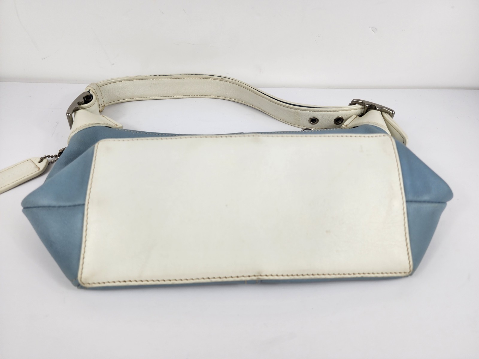 Vintage Coach 9564 Blue Leather Ergo Shoulder Bag Purse White Trim Hobo Baguette