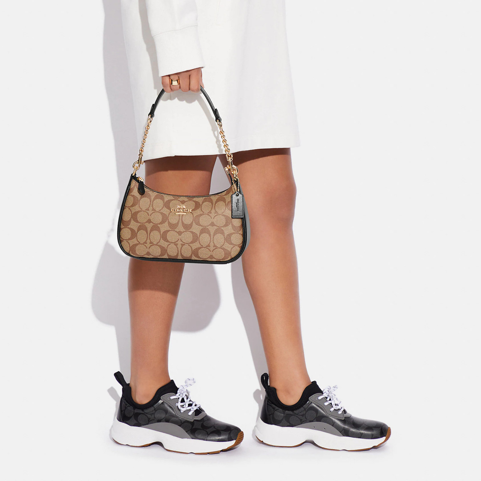 NWT Coach Teri Shoulder Bag In Signature Canvas