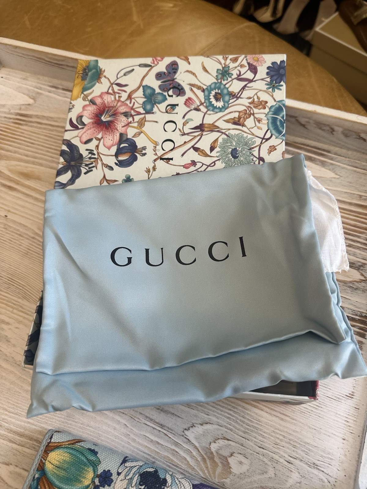 GUCCI flora Document Holder Or Wallet Limited Edition Perfect Condition