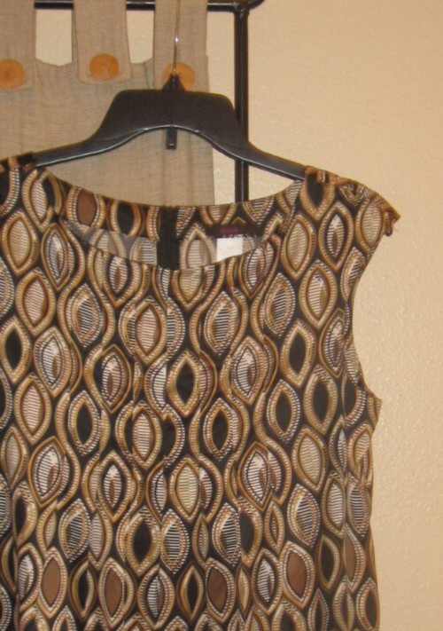S small dress comfort two pocket lightweight Mark smooth feel black gold tone