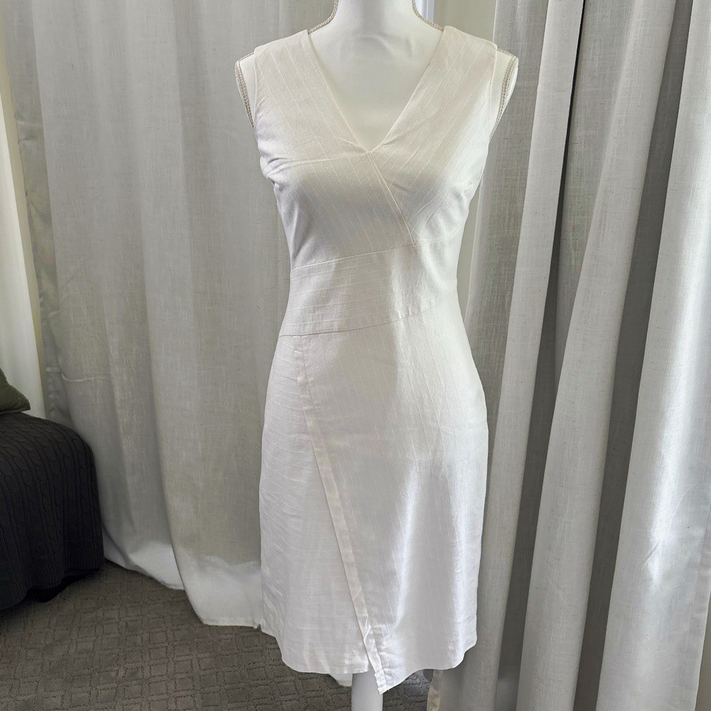 White House Black Market White Linen Dress V-Neck Sleeveless Lined 0