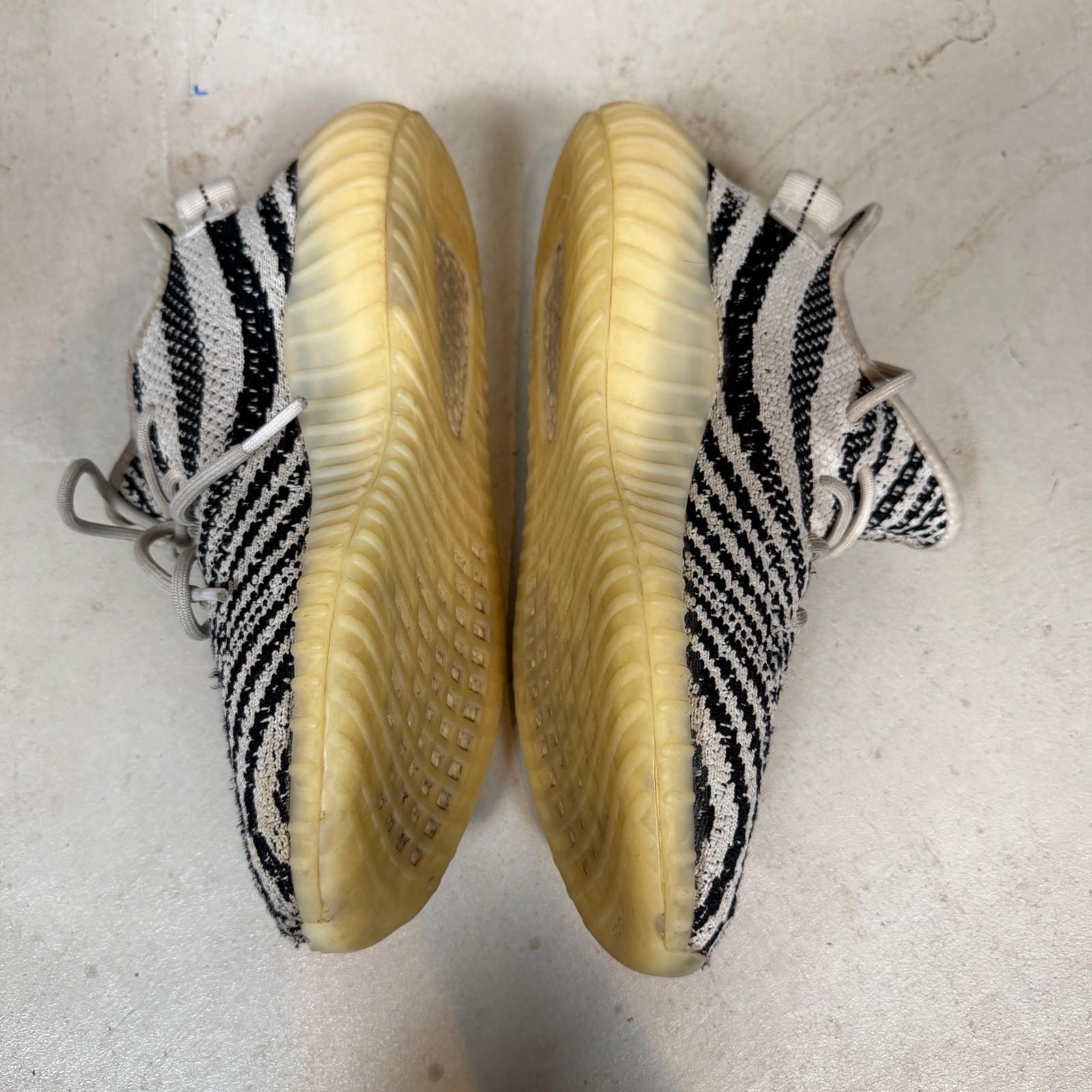 Adidas Yeezy Boost 350 V2 Zebra White Black Red CP9654 Mens 9.5