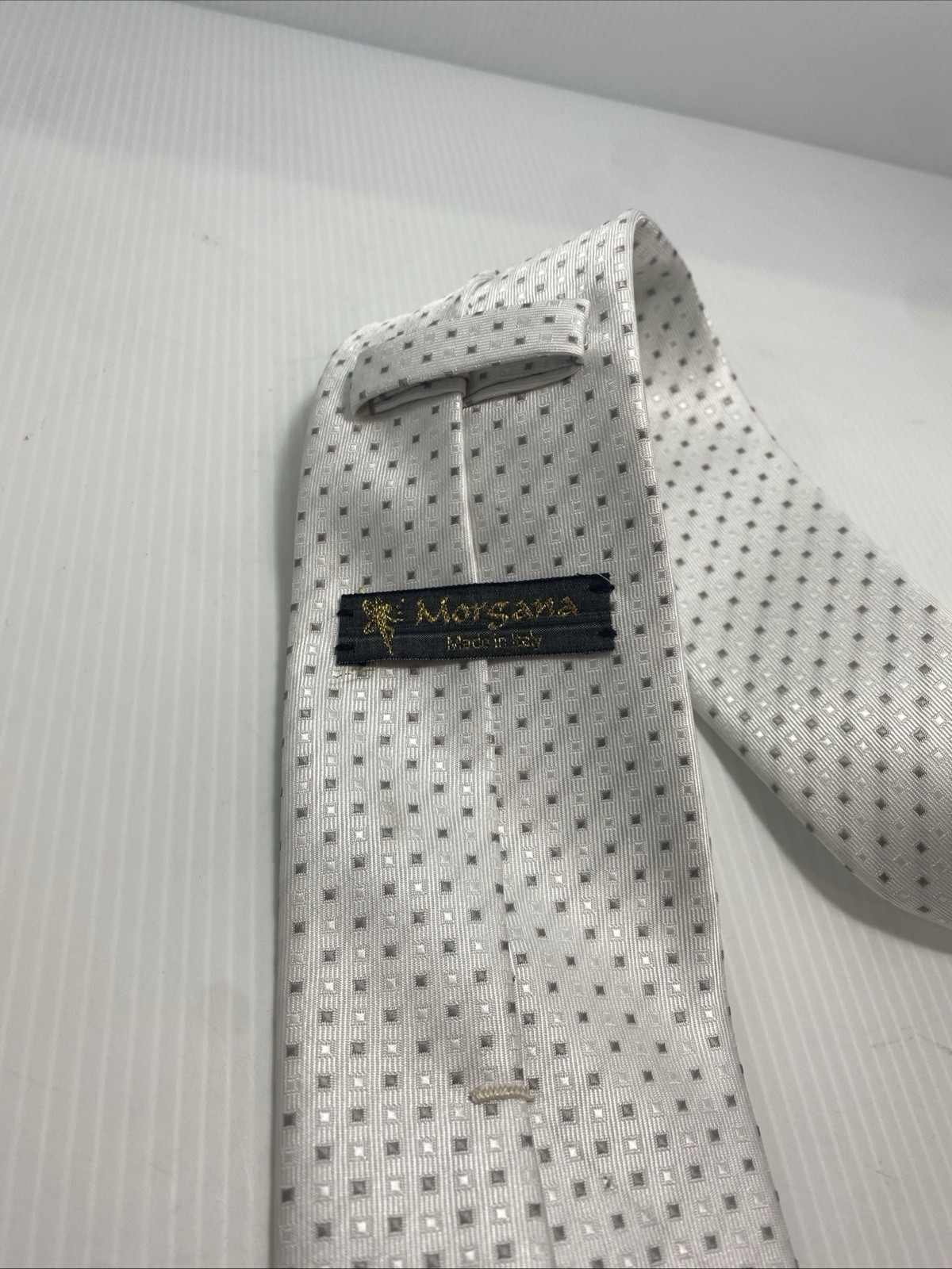 Authentic Luxury Morgana Italy Pointed Dots Ivory On 100% Silk Necktie 58in T30