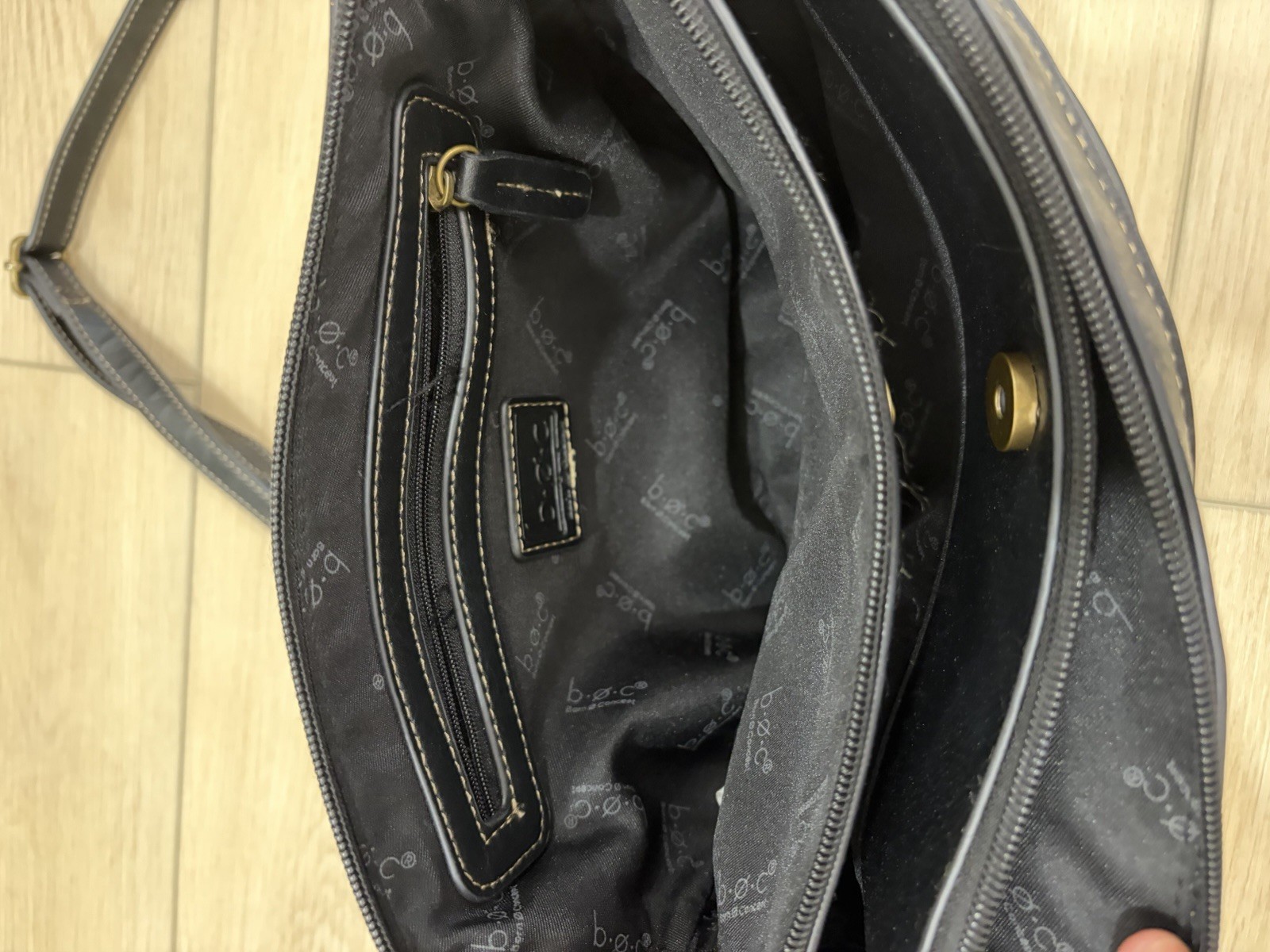 b.o.c Black Crossbody Bag Braided Accent Zip Pockets Adjustable Strap Gold