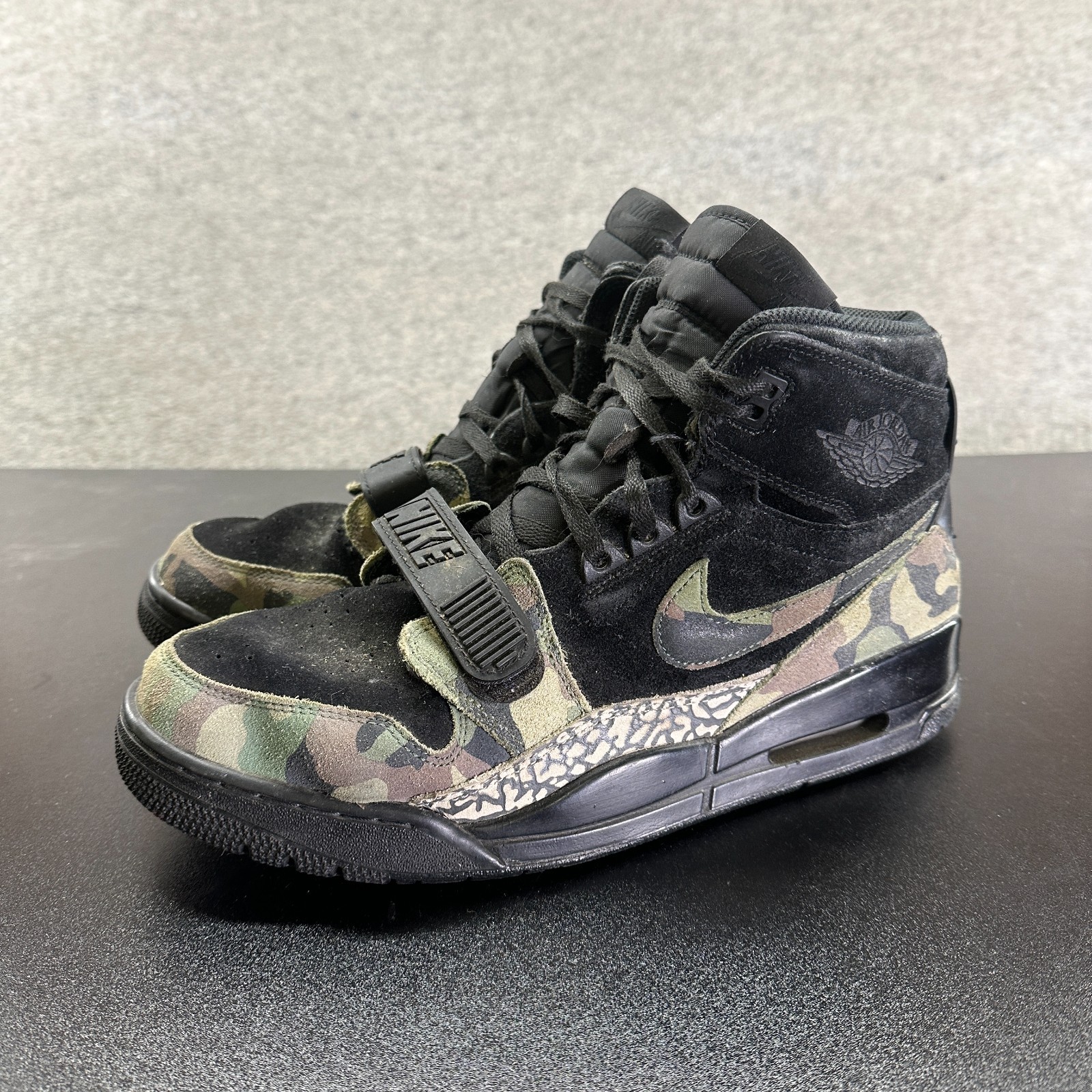 Nike Air Jordan Legacy 213 Mens 12 Black Green Camo Swoosh Logo Activewear