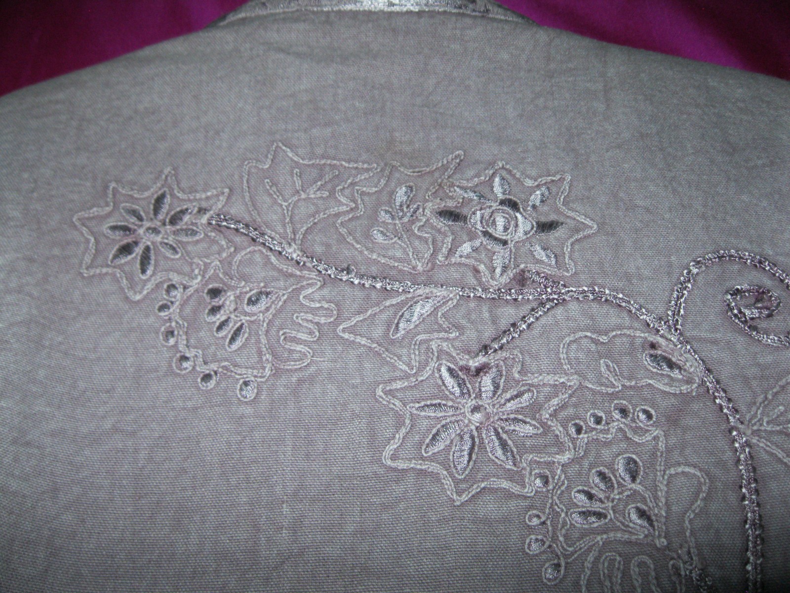 FLASHBACK LABEL, TAN COLORED COTTON JACKET, W/ COLLAR & BEADS, SZ M.