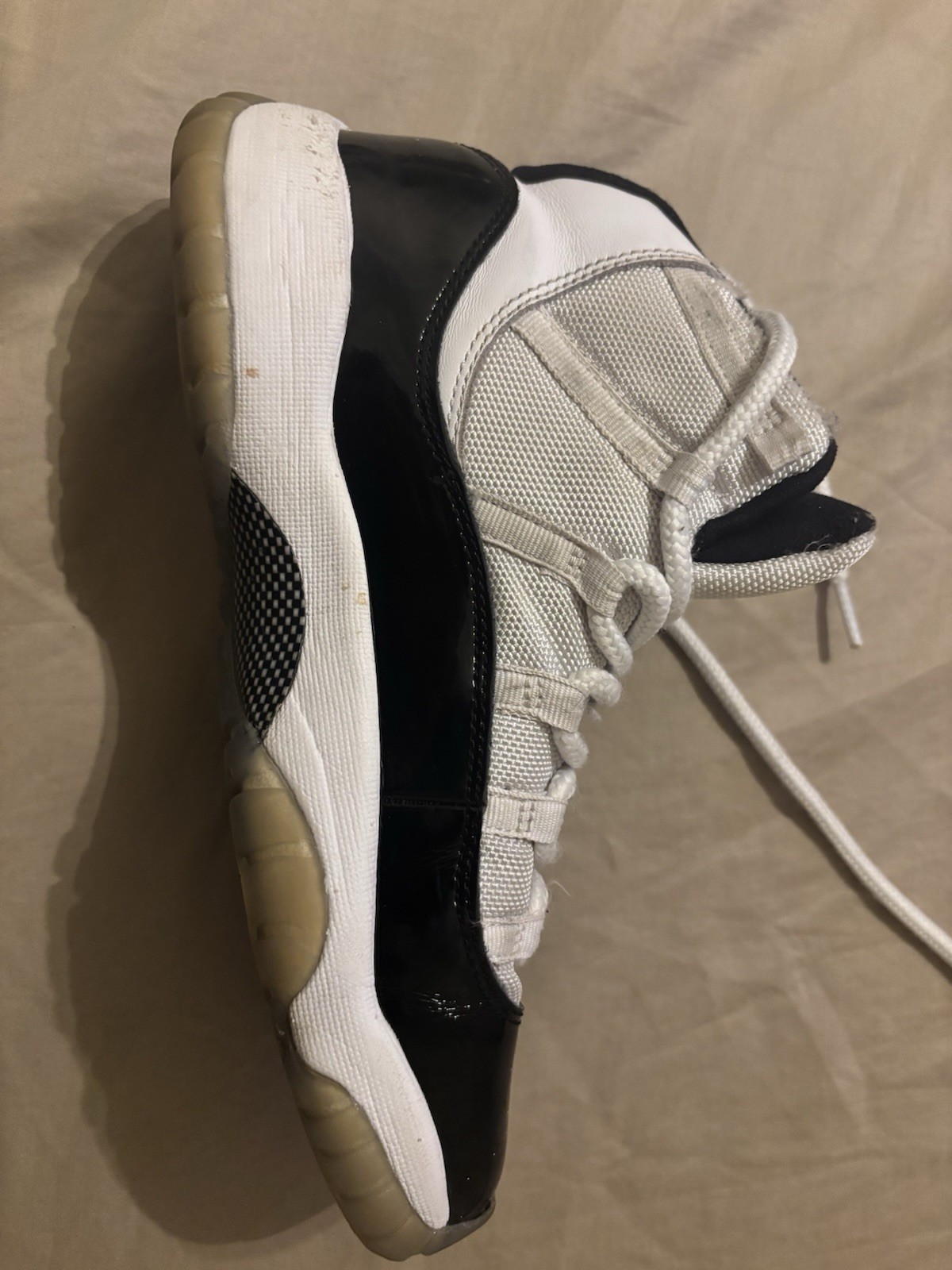 SIZE 7 Jordan 11 Retro “Concord”2018